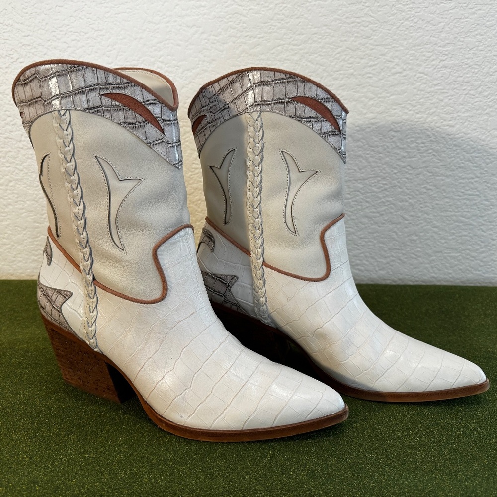 Dolce Vita Loral Western Boot SZ10